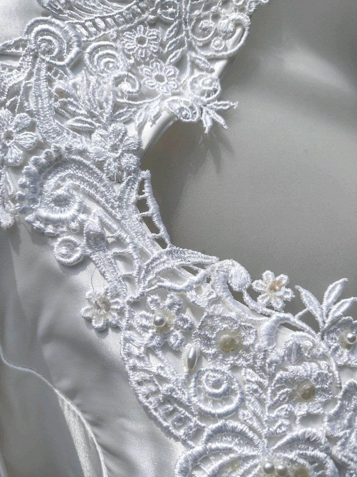 Vintage Alfred Angelo Wedding Gown Satin Lace Beaded Puff Sleeve Train USA 15/16