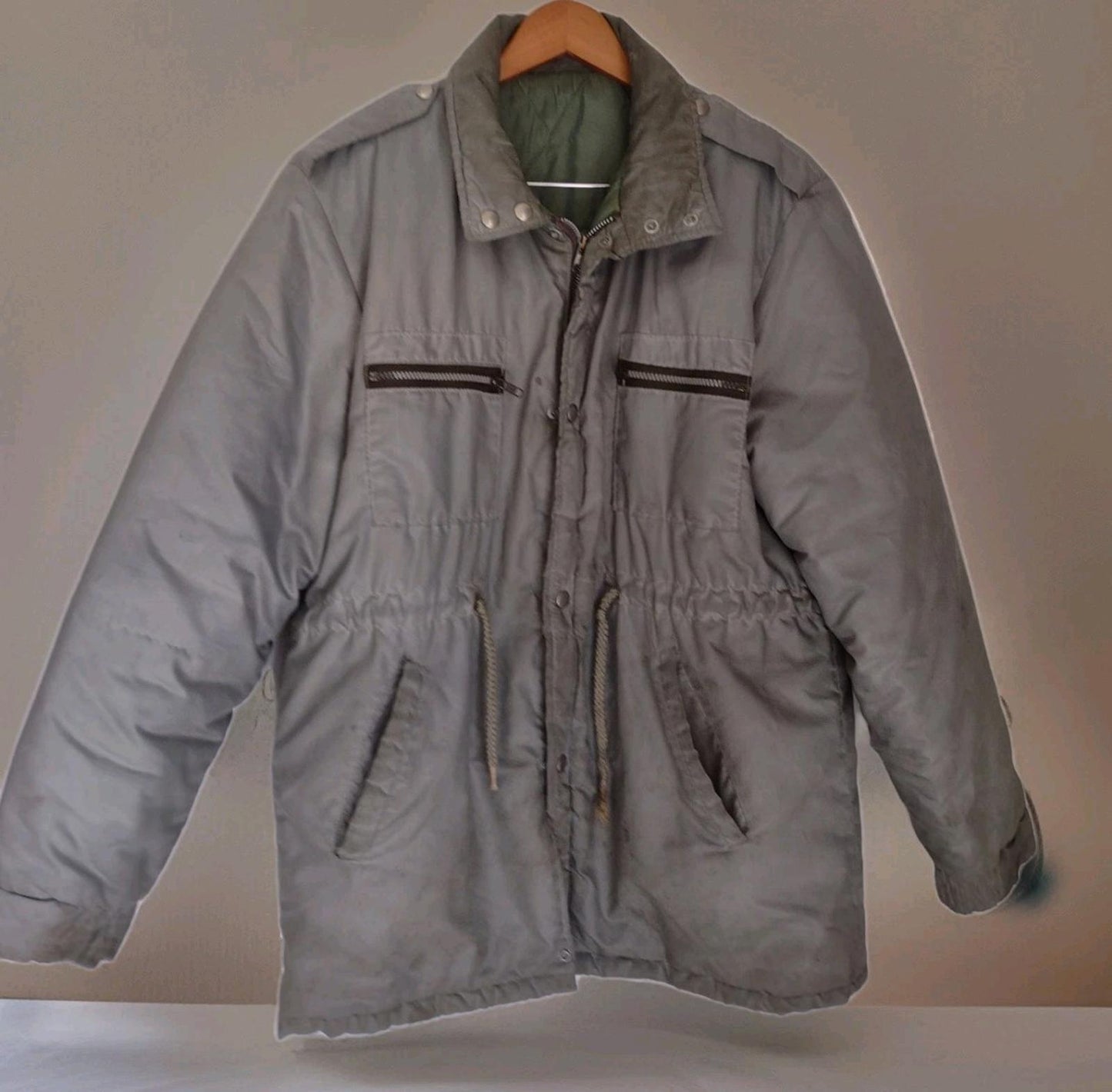 1970s Pale Sage Military Utility Jacket L – YKK, Quilted, Epaulets, Worn Soul