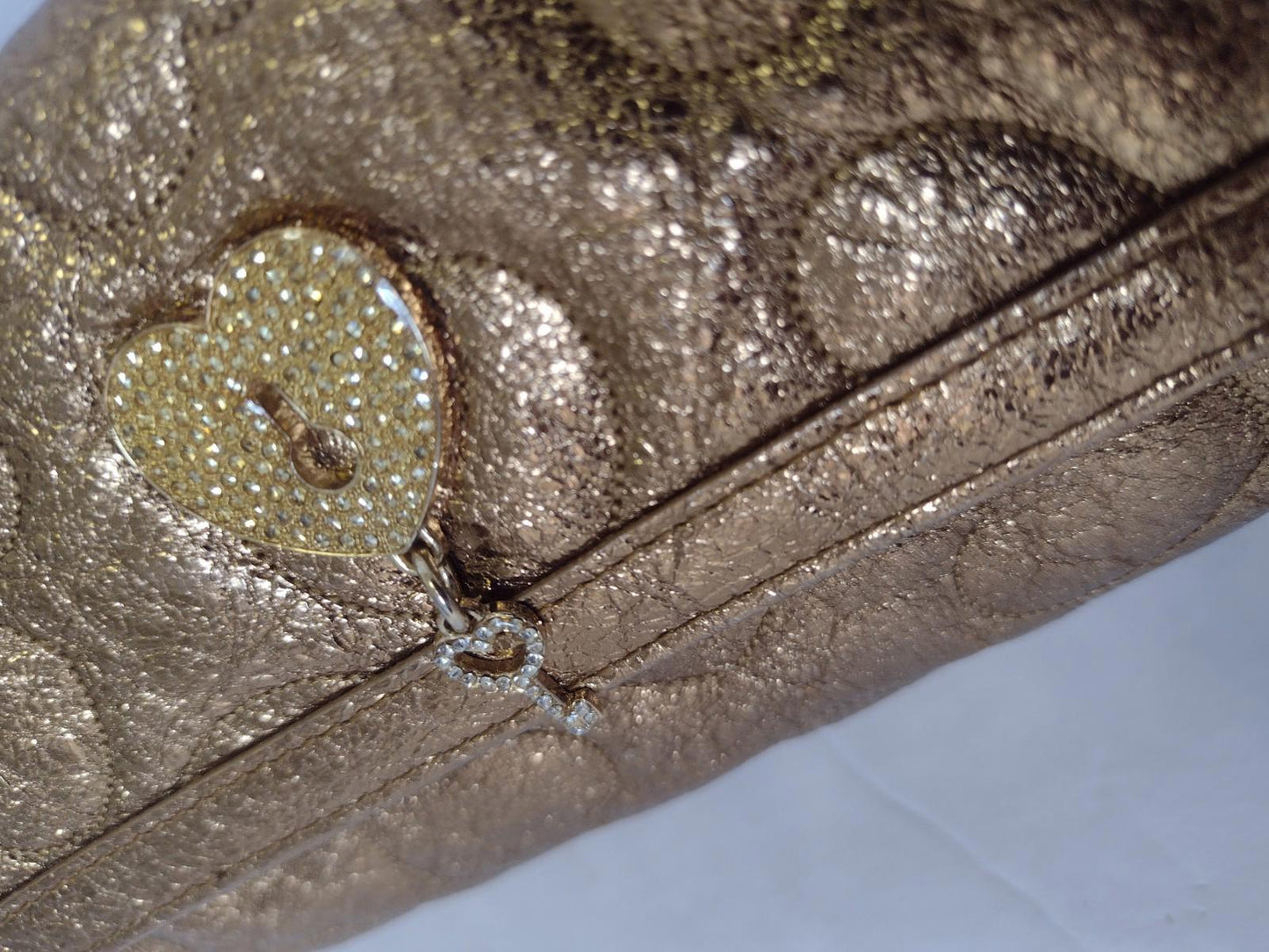 Lovcat Gold Heart Embossed Chain Clutch Wallet NWOT Pink Heart Lining Charm