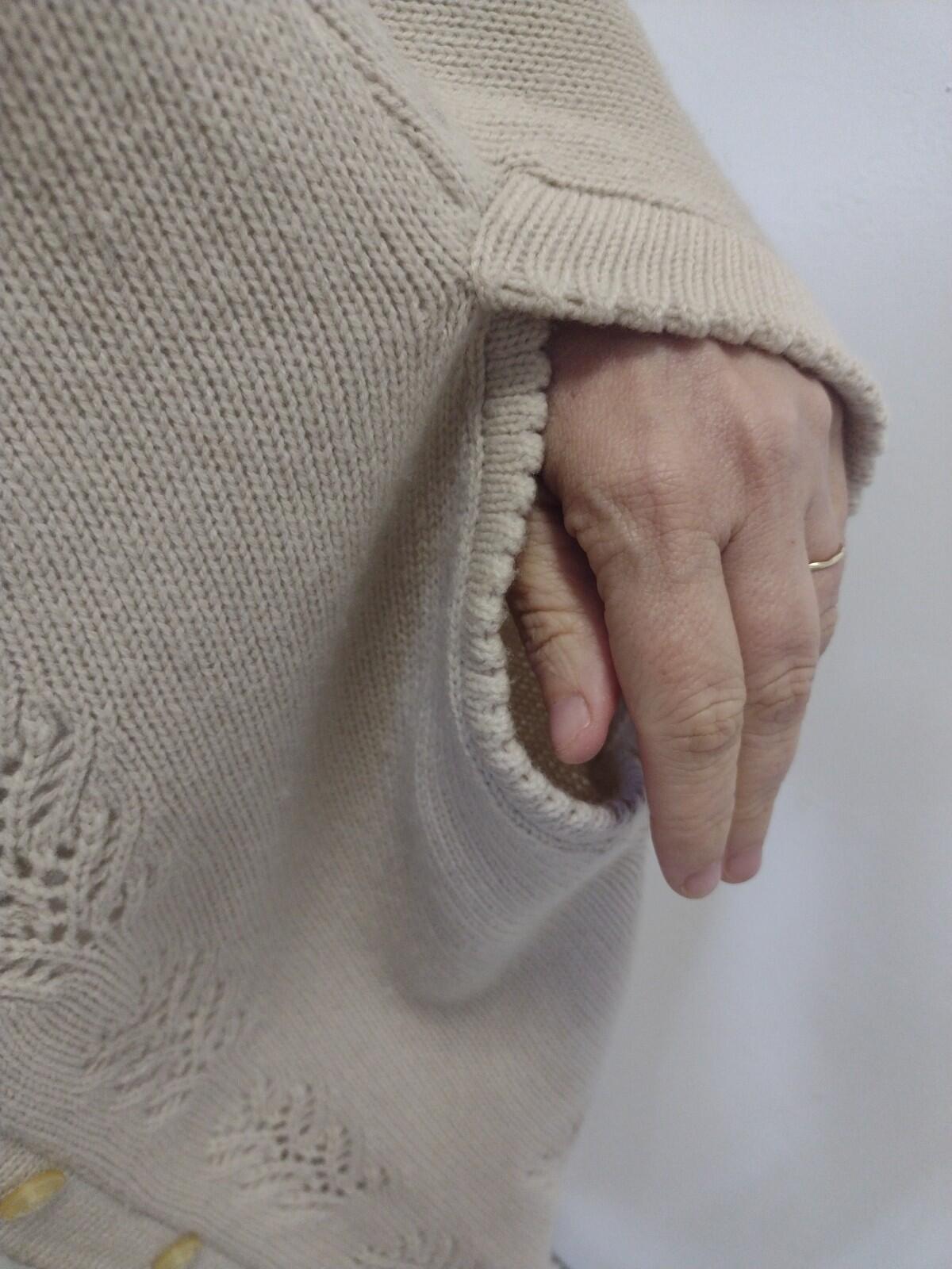 VTG 70s Sweater Bee Hong Kong Knit Poncho Cape Beige Eyelet ButtonsDeadstock