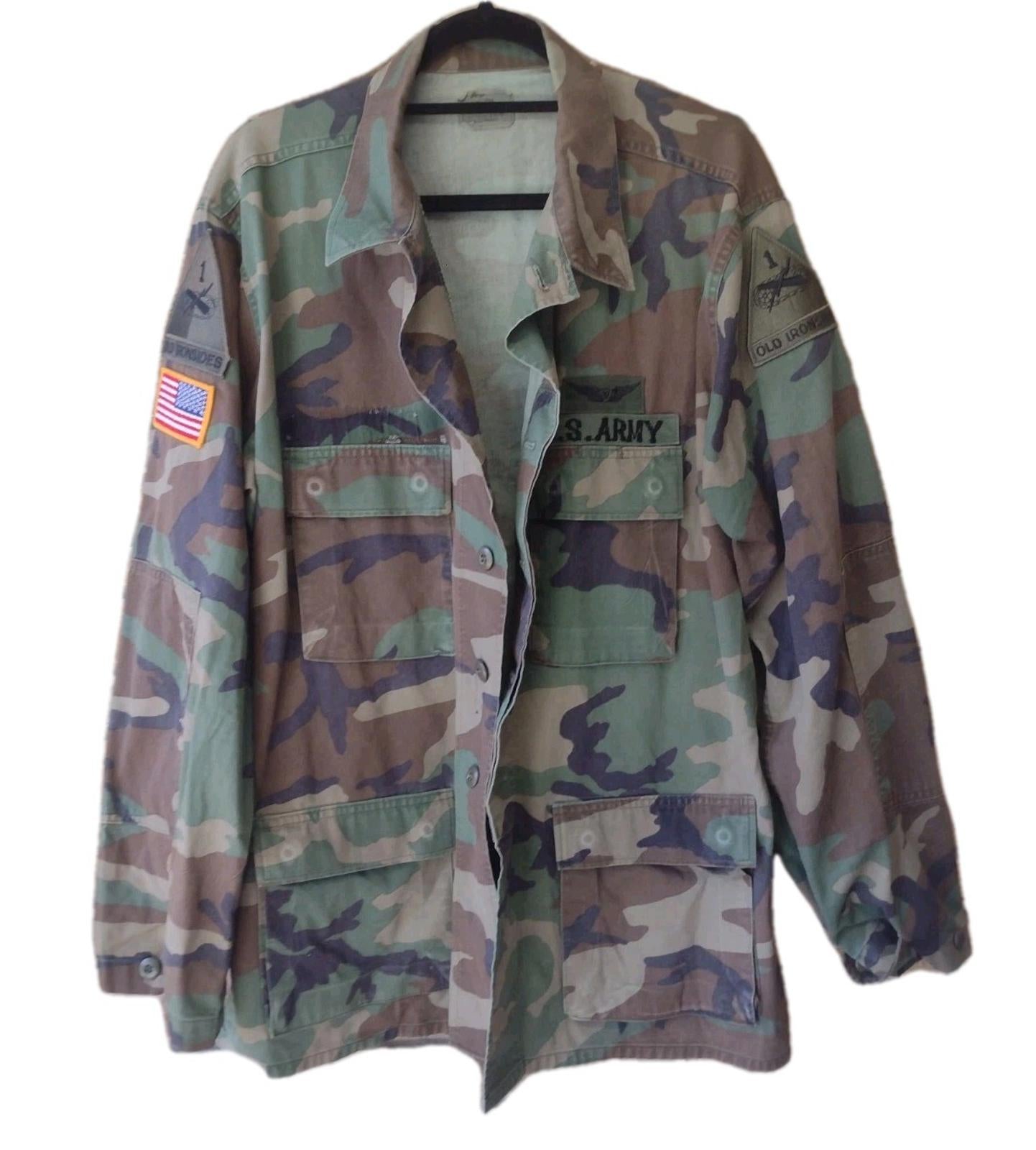 Vintage 80s U.S. Army Camo Jacket 1st Armored Division W ‘Old Ironsides’ Patches