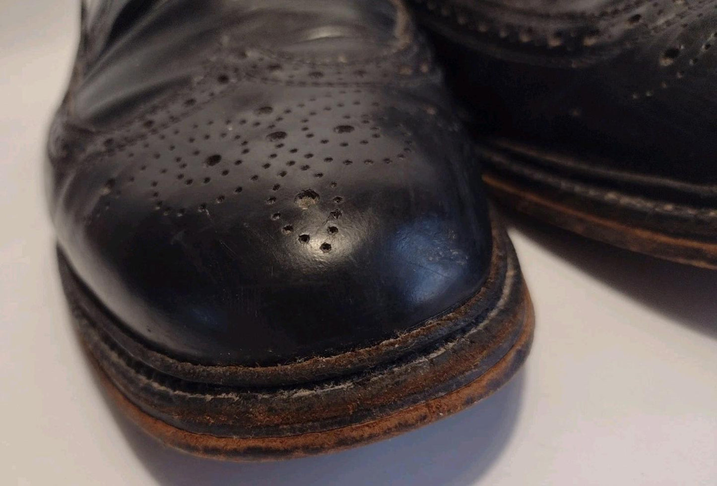 Vintage Royal Tweed Cheaney Church’s Wingtip Brogues Black UK Made Sz 11