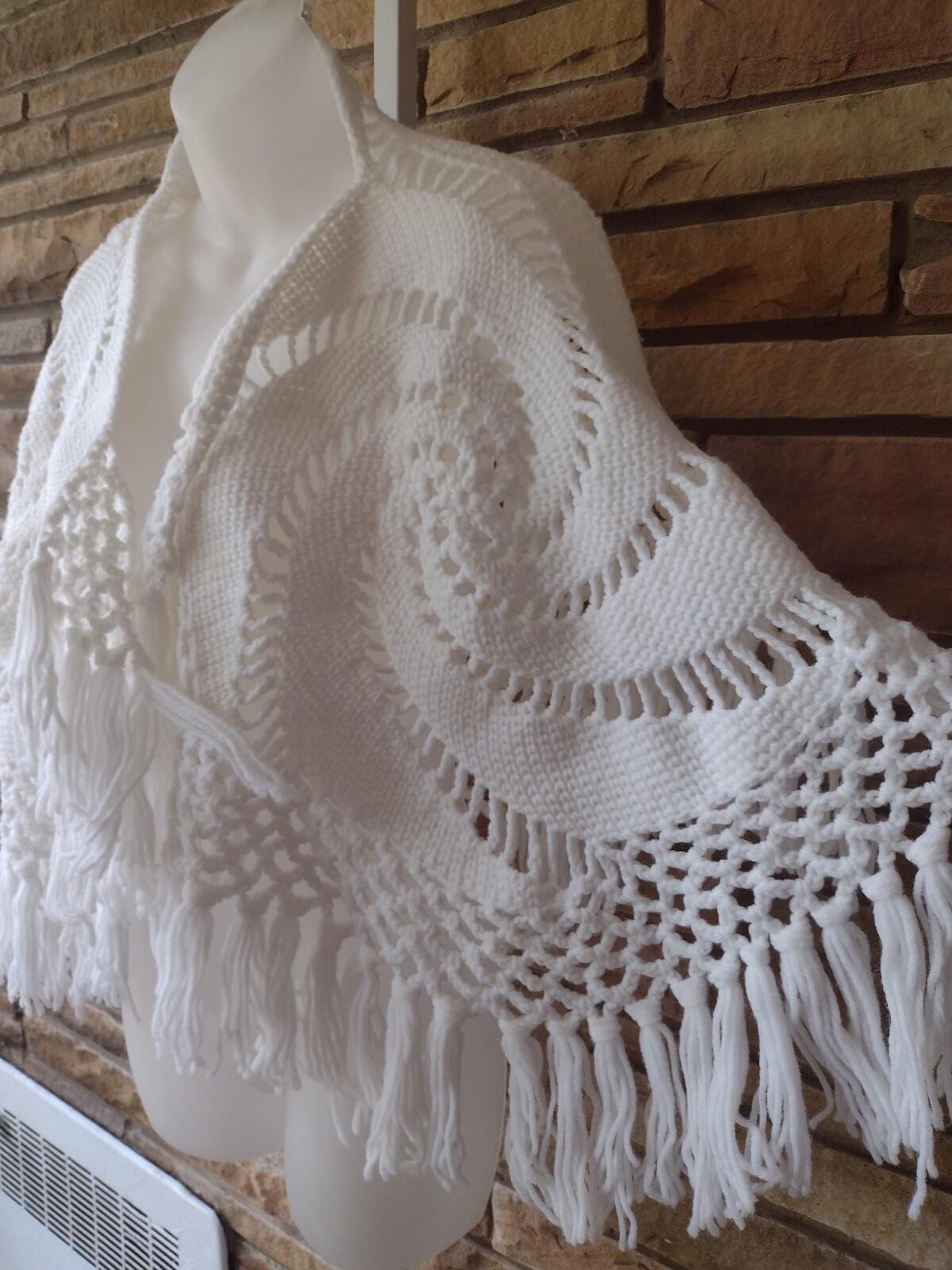 Vintage 70s Crochet Swirl Fringe Shawl Boho Festival Openwork Wrap White Acrylic
