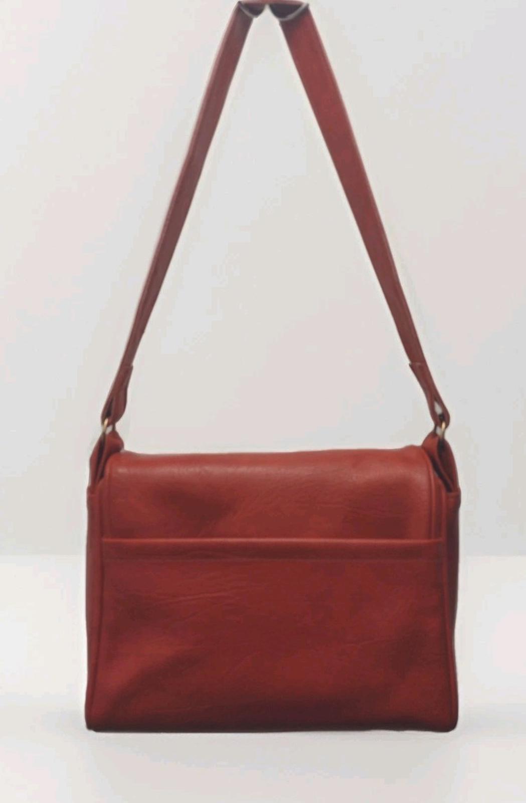 Vintage 70s Red Naugahyde Shoulder Bag Floral Lining Brass Zipper Beckys Mod
