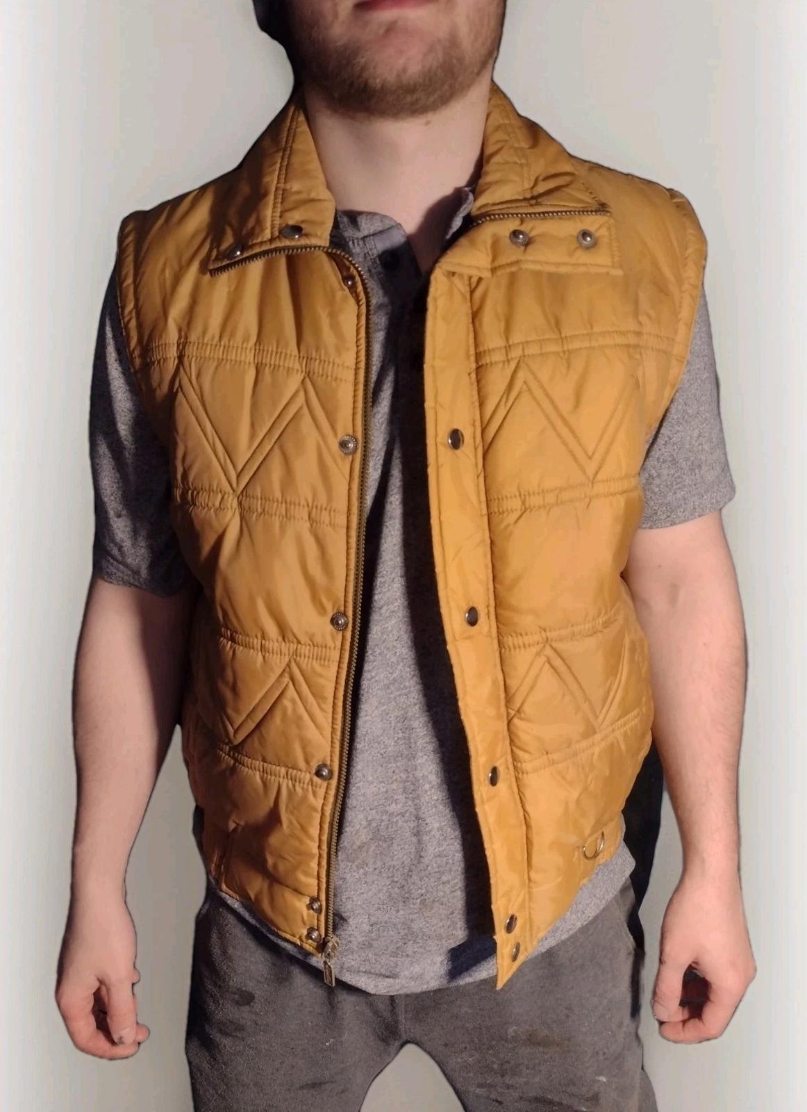 Vintage 70s Sigallo Padded Nylon Puffer Vest Rare Zigzag Stitch Gold Tan Sz M