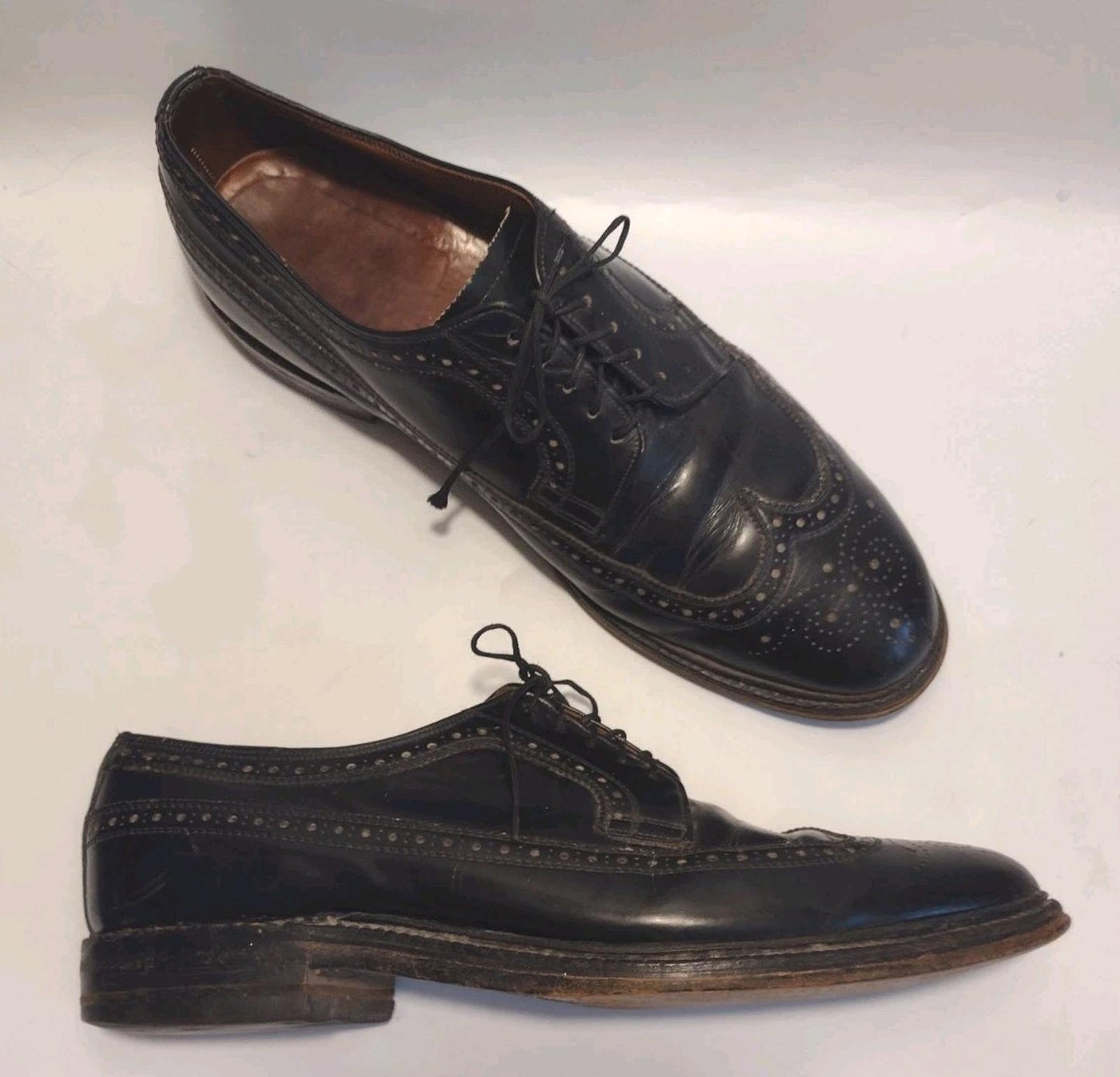 Vintage Royal Tweed Cheaney Church’s Wingtip Brogues Black UK Made Sz 11